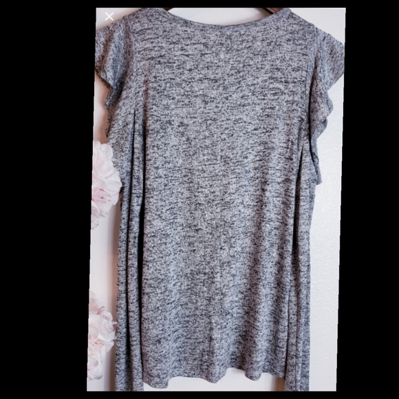 Shelly Cold Shoulder Top Gray Sz M - Picture 3 of 4